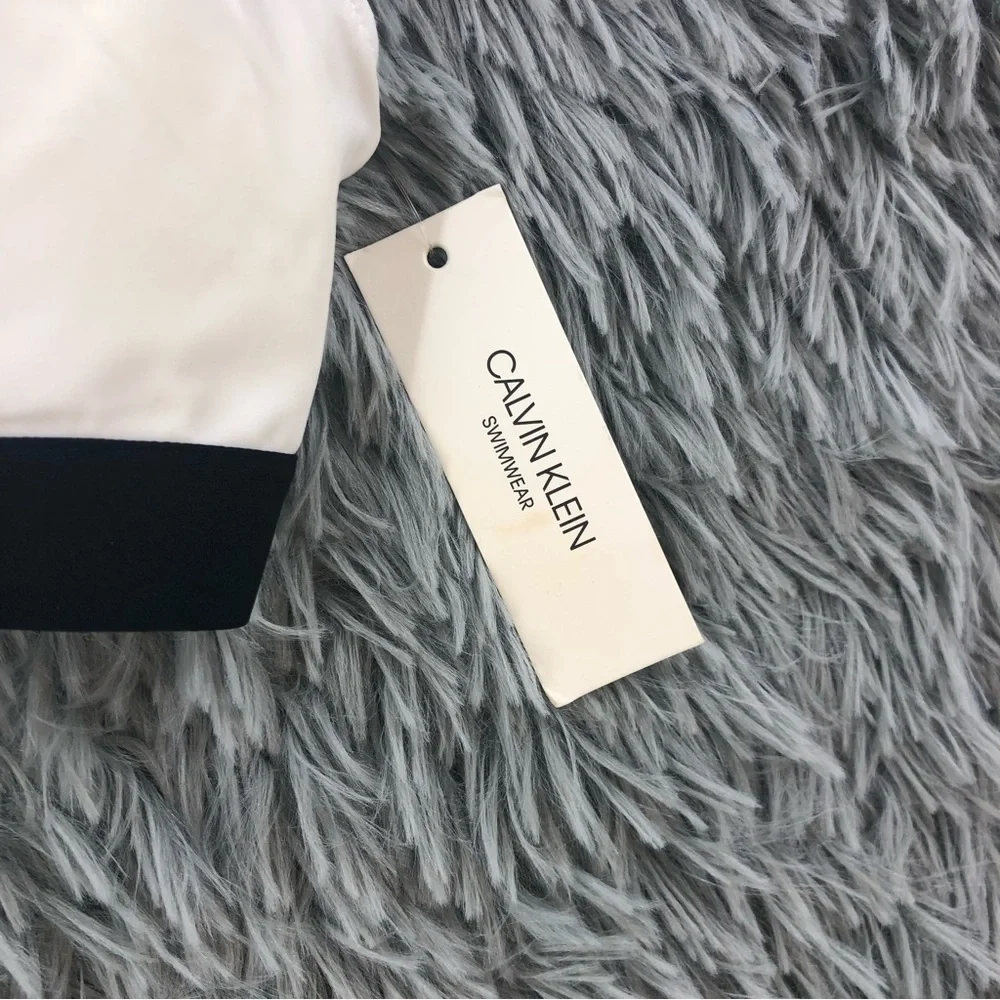 Calvin Klein Bra NWT Womens XS Swim Top Bralette Razorback White Black